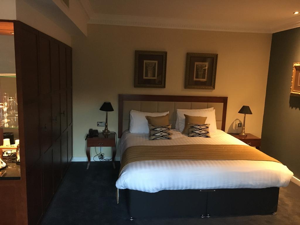 Wild Pheasant Hotel & Spa Ланголен Екстериор снимка